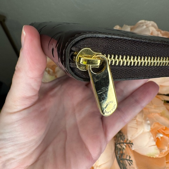 EUC Louis Vuitton Monogram Vernis Wallet - Picture 4 of 7